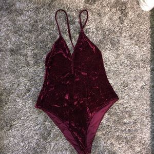 Plum crushed velvet one piece🧡